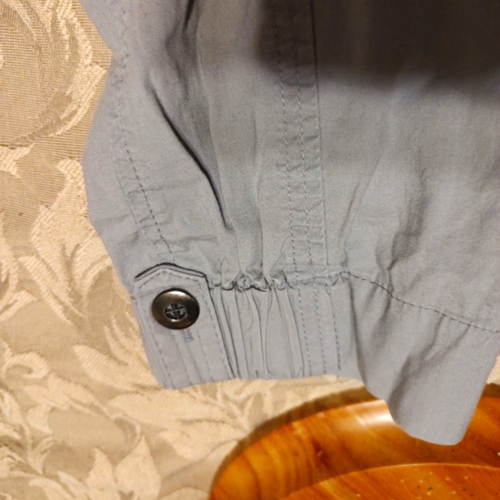 ▪️🩶▪️Marvelous Chico's Dove Grey Cargo Utility Capri Pants - 4 (0 Chico's Size) - Picture 6 of 16